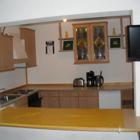 Susanne * ノイシュティフト・イム・シュトゥーバイタール